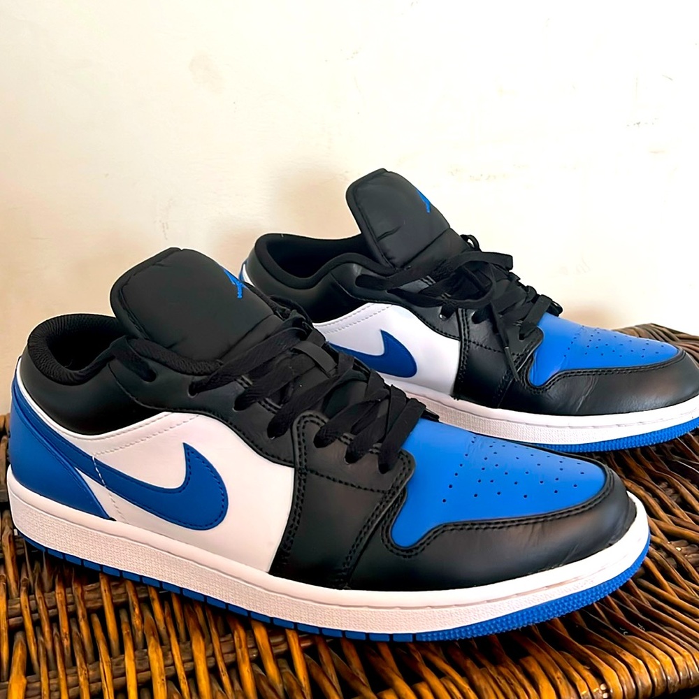 Jordan 1 low. Men’s size 11. Blue/Black/White. w Box
